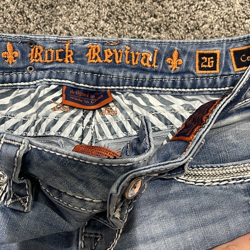 Women’s rock revival jeans - Picture 3 of 3